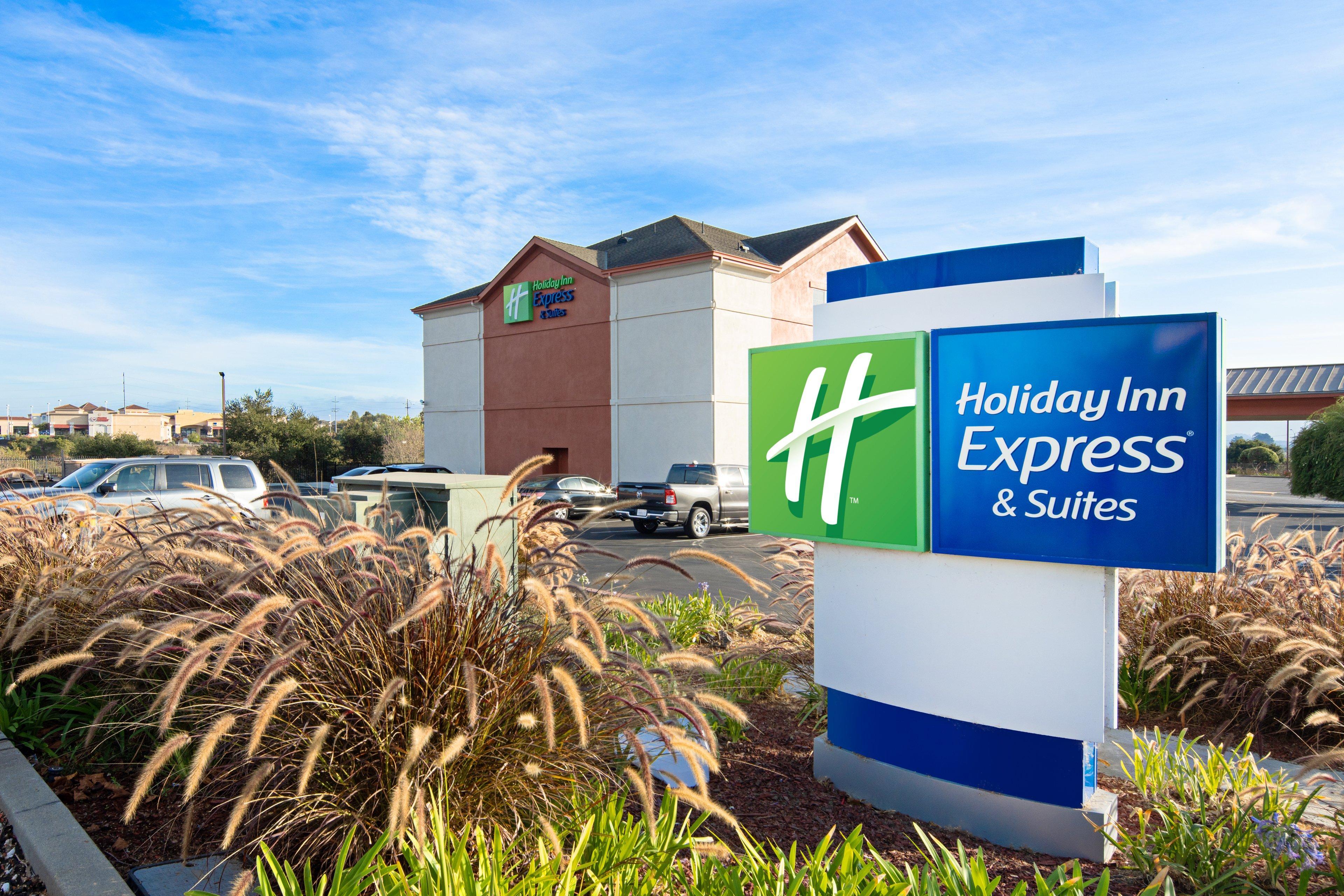 Holiday Inn Express & Suites Watsonville By Ihg Buitenkant foto