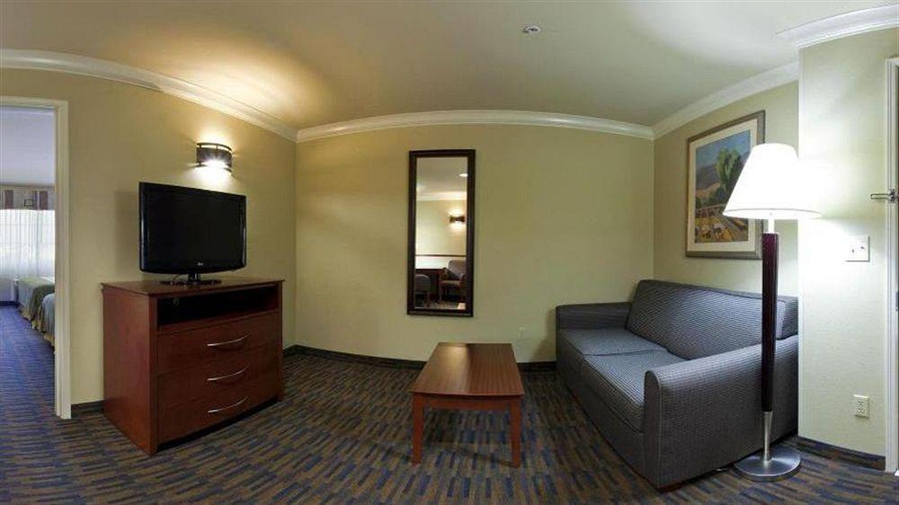 Holiday Inn Express & Suites Watsonville By Ihg Buitenkant foto