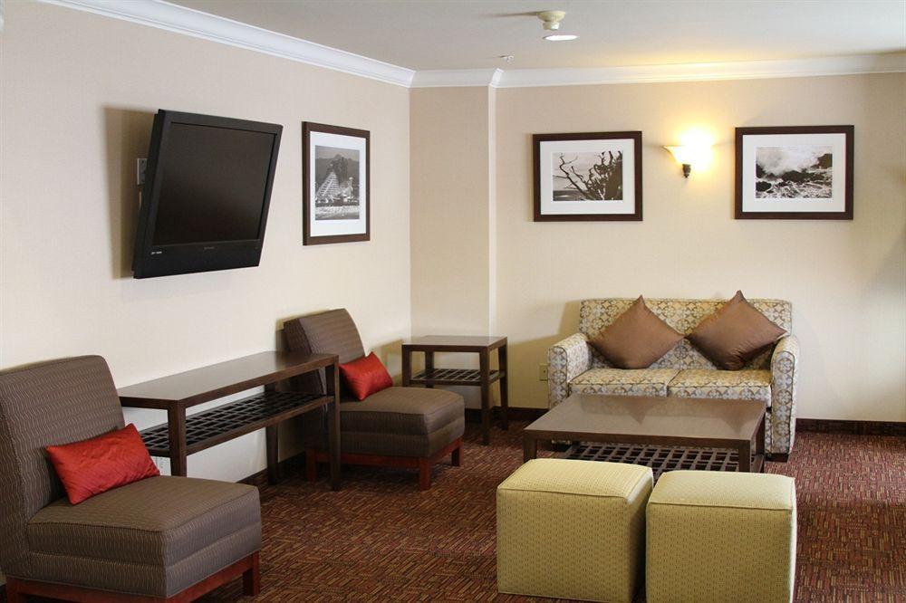 Holiday Inn Express & Suites Watsonville By Ihg Buitenkant foto