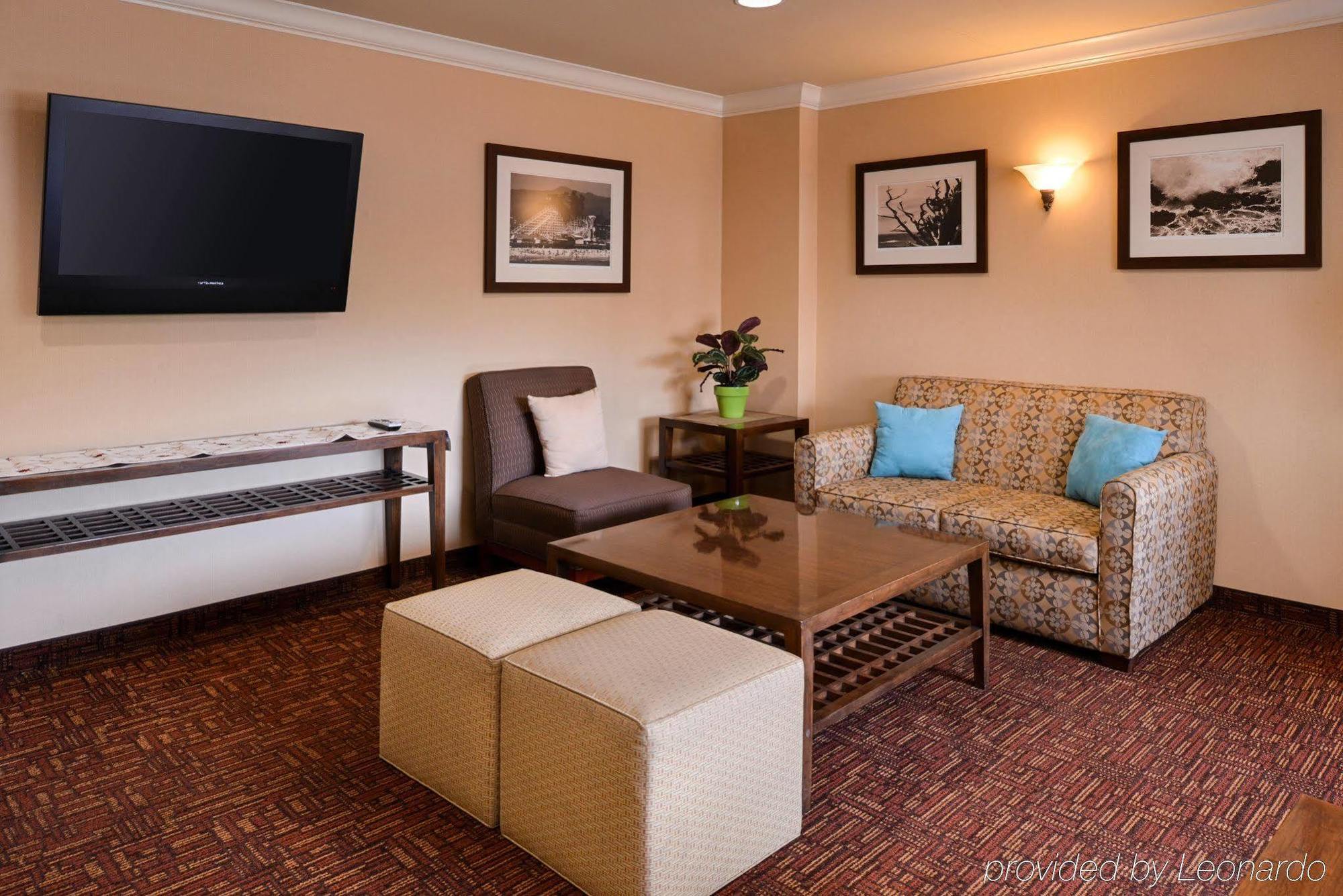 Holiday Inn Express & Suites Watsonville By Ihg Buitenkant foto