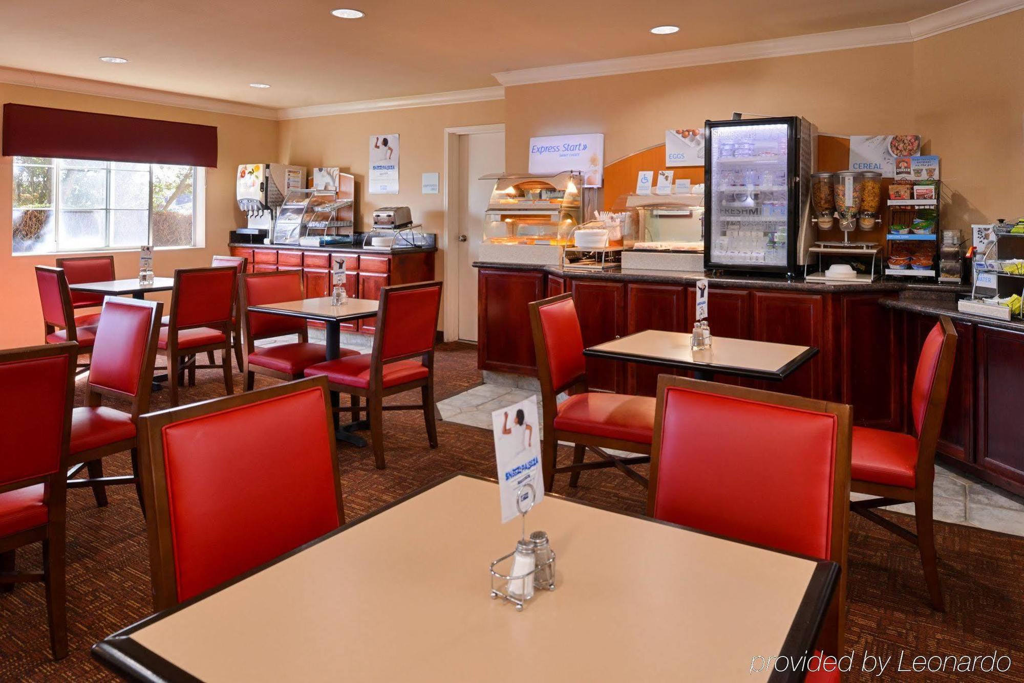 Holiday Inn Express & Suites Watsonville By Ihg Buitenkant foto