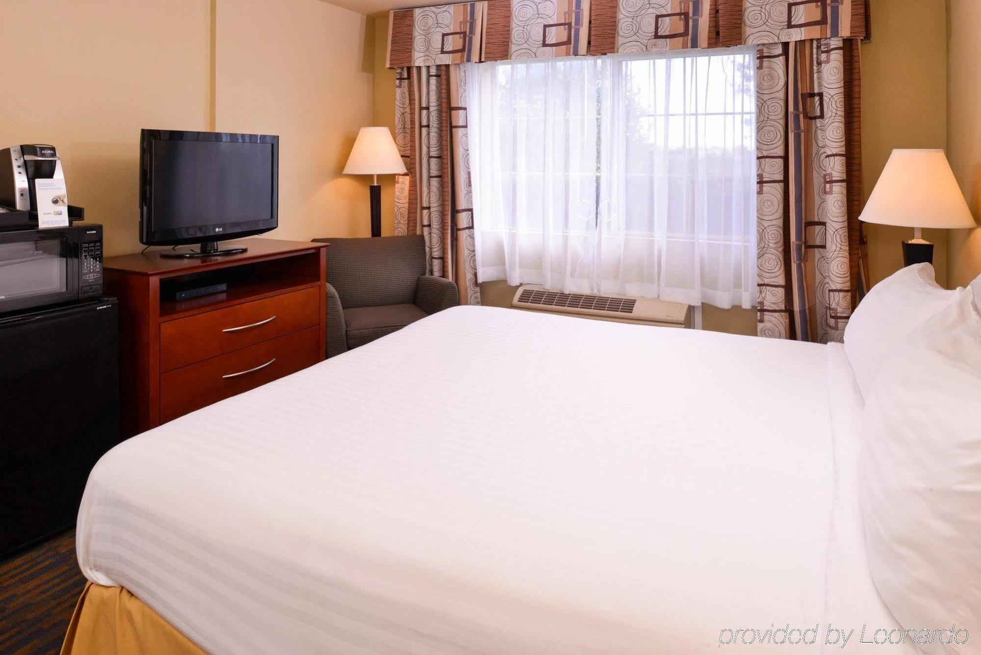 Holiday Inn Express & Suites Watsonville By Ihg Buitenkant foto