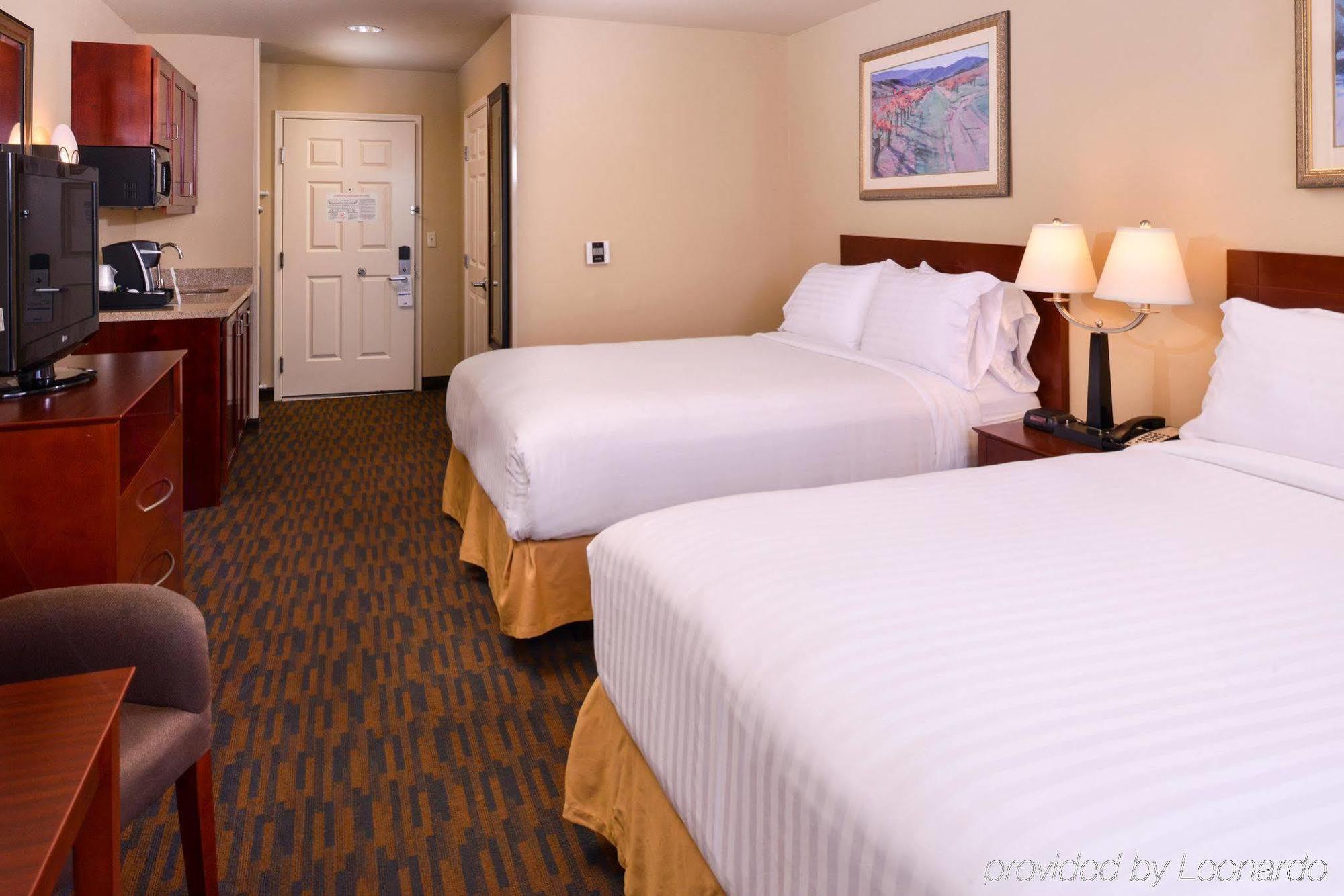 Holiday Inn Express & Suites Watsonville By Ihg Buitenkant foto