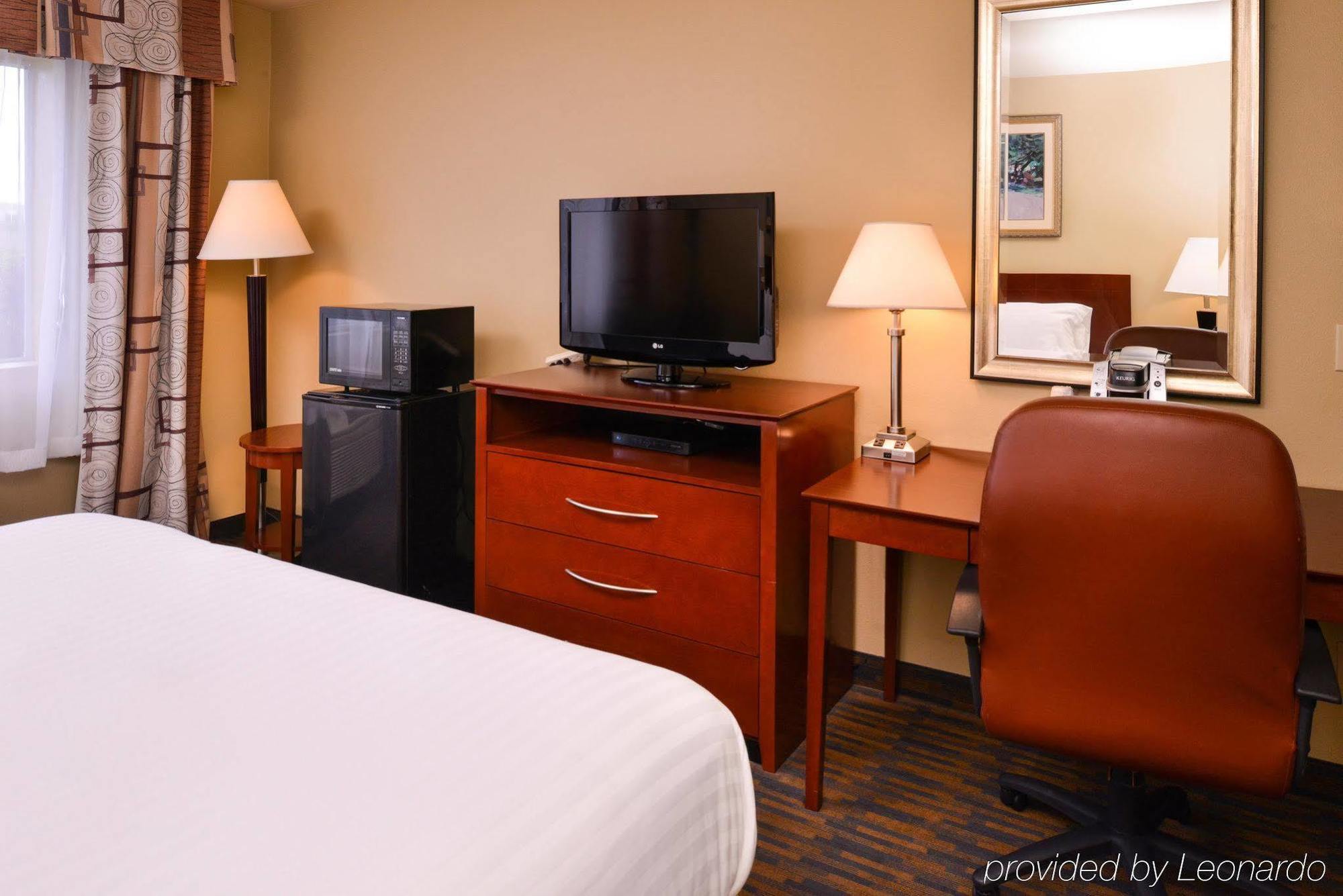 Holiday Inn Express & Suites Watsonville By Ihg Buitenkant foto